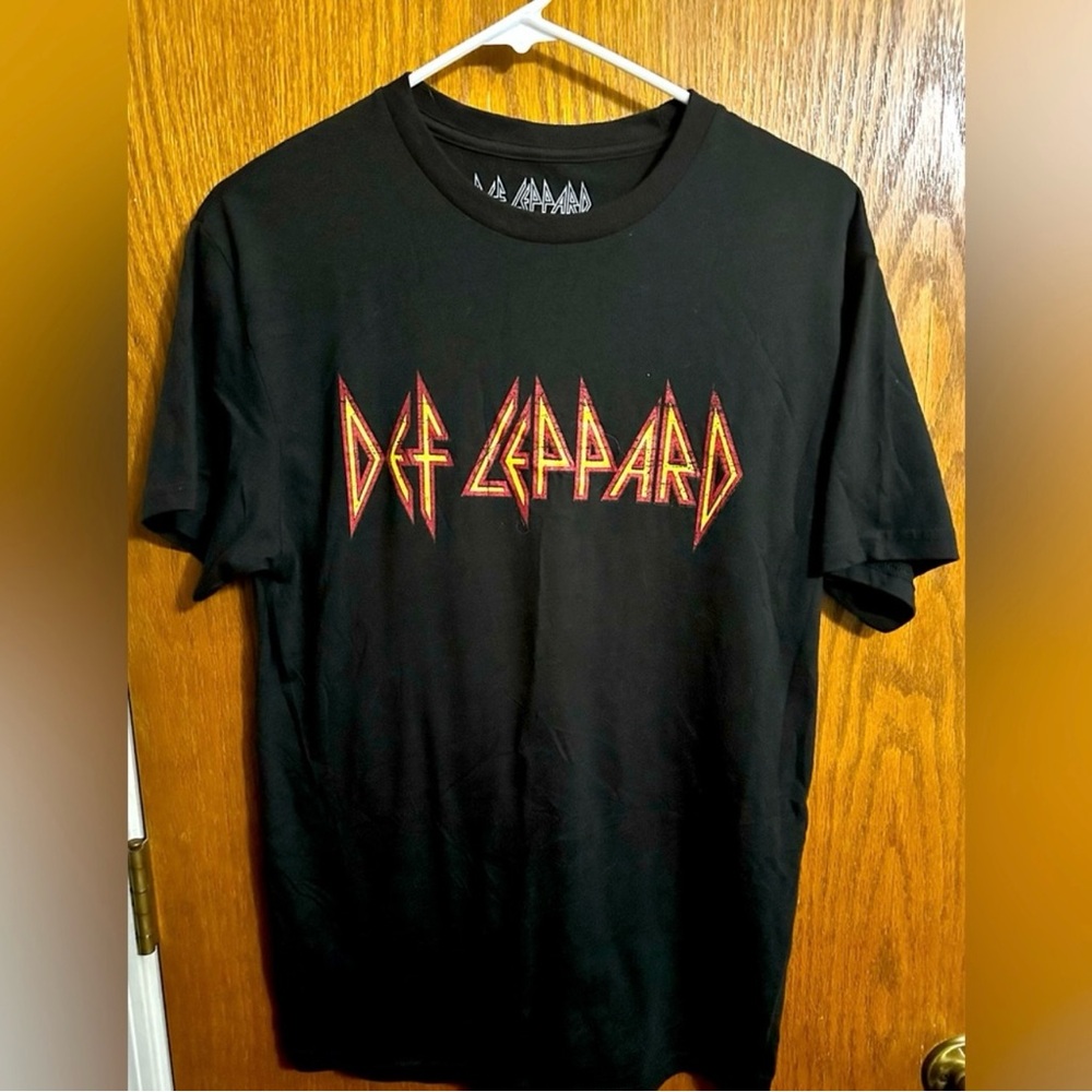 Def leopard band tee